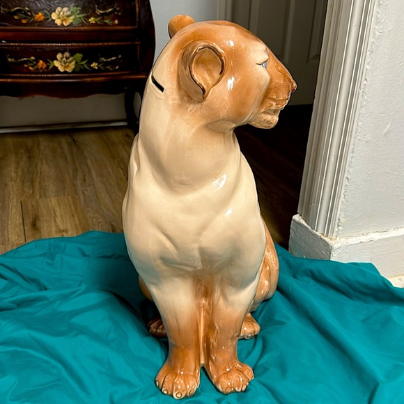 VINTAGE/1966 21 1/2 inches tall 13 1/2 wide, ceramic “CREST” cougar piggy bank - Picture 2 of 9